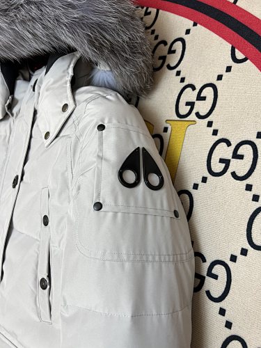 Moose Knuckles White 3Q Parka Grey Fur Black Hardware